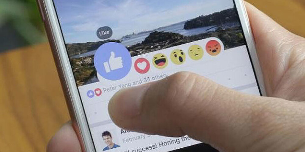 "Facebook" papildina "Patīk" pogu ar piecām jaunām emocijām