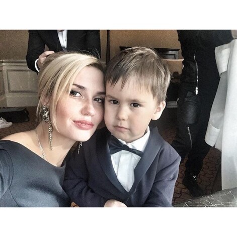 Тимофей уже привыкает к тому, что скоро будет защитником своей сестры