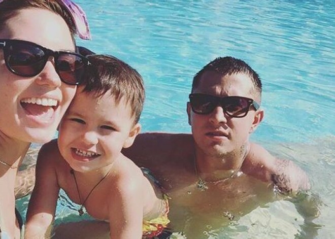 Павел Прилучный и Агата Муцениеце раскрыли пол будущего ребенка