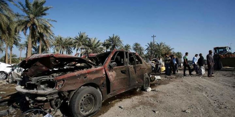 Mīnētas kravas mašīnas sprādzienā Irākā gājuši bojā vismaz 60 cilvēki