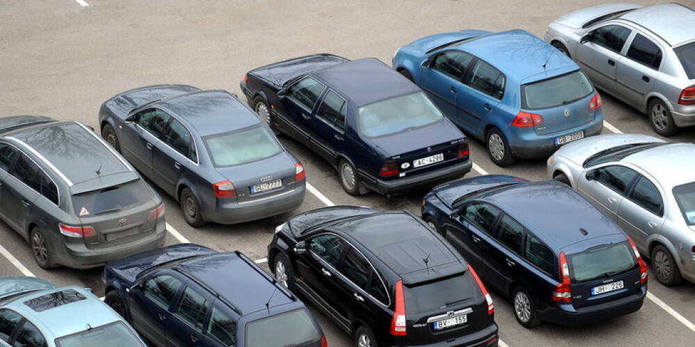 "Rīgas satiksme" cer ieviest bezskaidras naudas norēķinus visās autostāvvietās