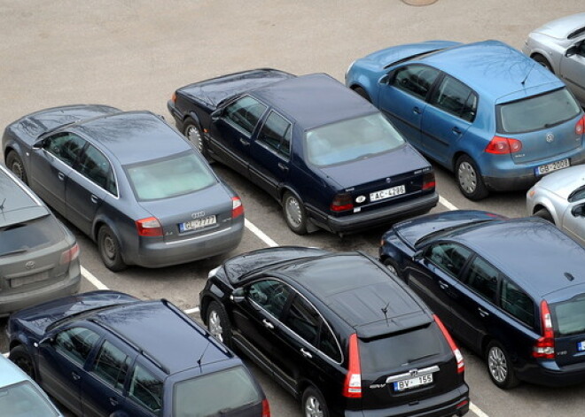 "Rīgas satiksme" cer ieviest bezskaidras naudas norēķinus visās autostāvvietās