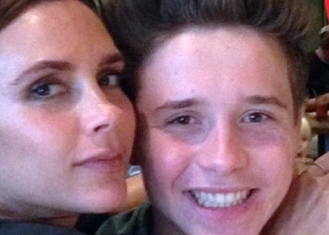 Виктория Бэкхем поздравила старшего сына с 17-летием