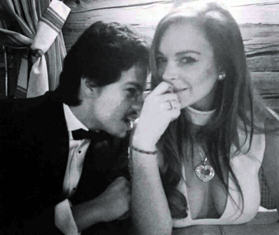 Aptuveni četrus mēnešus Lindseja ir laimīga kopā ar krievu uzņēmēju Jegoru Tarabasovu. Nesen viņa atrādījusi draugu arī saviem sociālo tīklu sekotājiem.