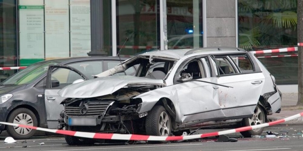 Bumbas sprādzienā Berlīnē gājis bojā viens cilvēks