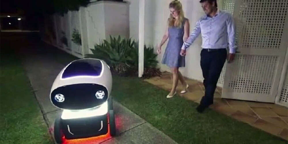 Austrālijā izgudrots picas piegādes robots. VIDEO