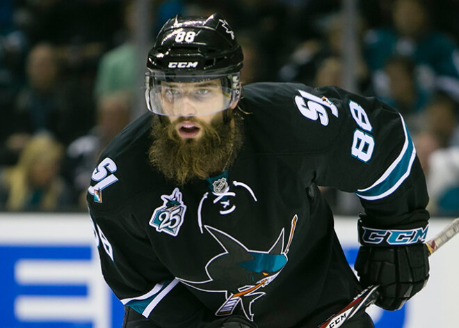 Kolorītais "Sharks" aizsargs Bērnss labojis leģendāra Ozoliņa rezultativitātes rekordu