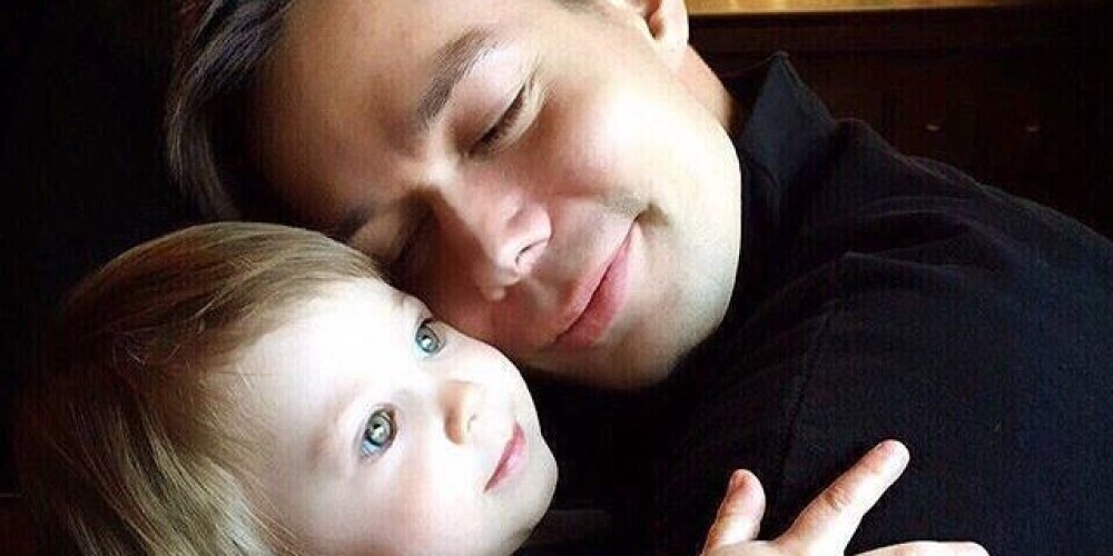 Стас Пьеха впервые публично признал своего 2-летнего сына