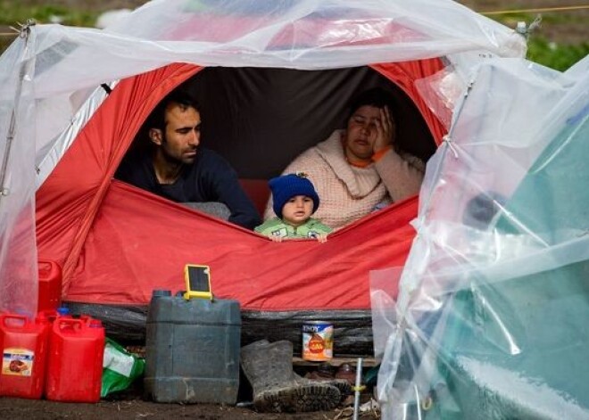 Patvēruma meklētājiem Latvijā plānot palielināt dienasnaudu - lai būtu 3 eiro dienā