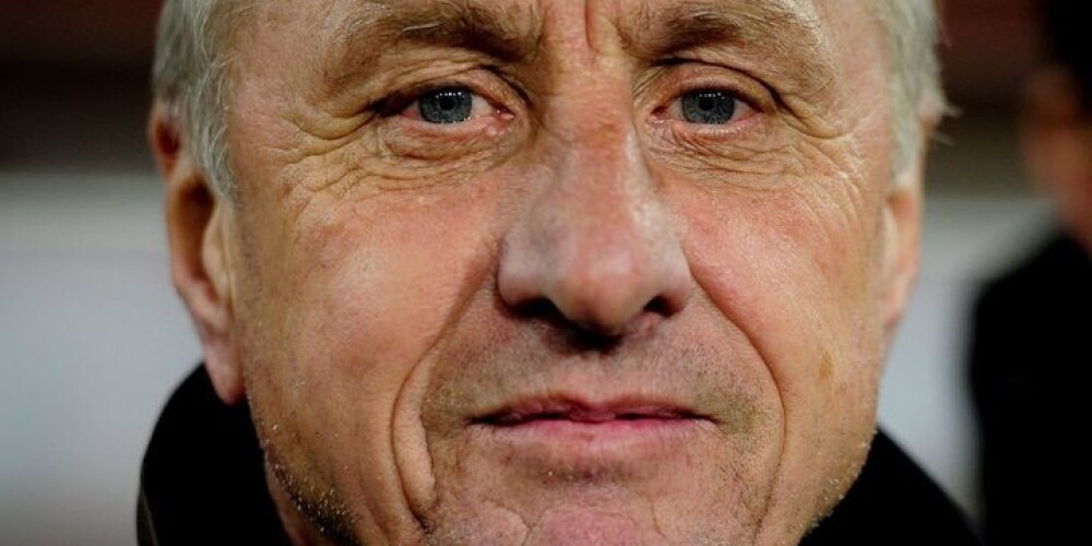 Leģenda aiziet. 68 gadu vecumā pēc cīņas ar vēzi miris izcilais nīderlandiešu futbolists Kruifs