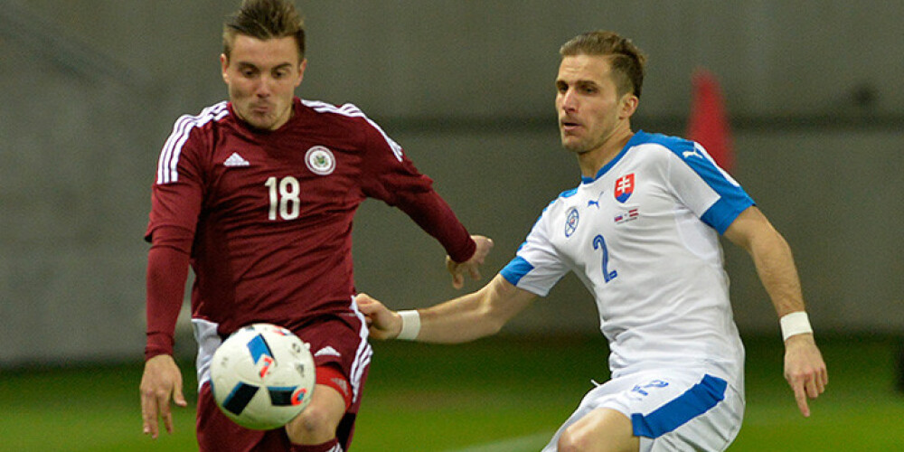 Latvija pārbaudes mačā cīnās neizšķirti ar 26. pasaules spēcīgāko futbola izlasi. FOTO