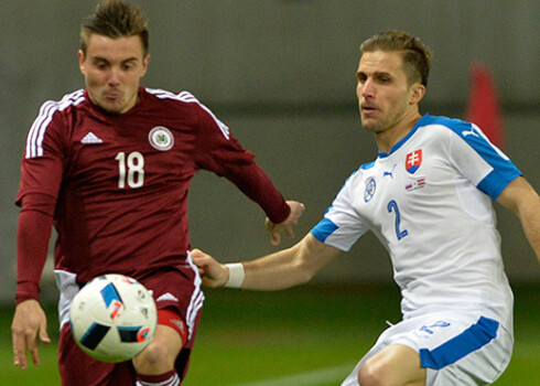 Latvija pārbaudes mačā cīnās neizšķirti ar 26. pasaules spēcīgāko futbola izlasi. FOTO