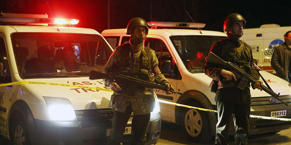 Teroraktā Turcijā nogalināti trīs militārie policisti