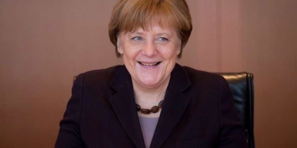 Merkele ir "zaudējusi savu neuzvaramības auru", paziņo Vācijas ministre
