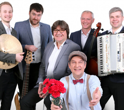 Komponists Jānis Lūsēns, gatavojoties savai 57. dzimšanas dienai, radījis jaunu koncertprogrammu visu laiku romantiskākajam latviešu tenoram Ingum Pētersonam. Šajā nedēļas nogalē abu mūziķu koncerti notiek Kuldīgā un Valmierā.