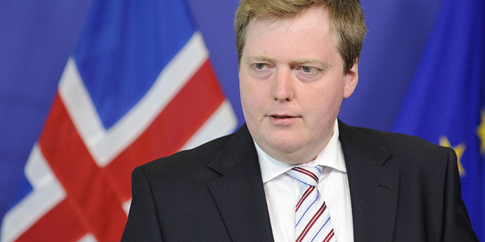 "Panamas dokumentu" skandāla dēļ atkāpjas Islandes premjers
