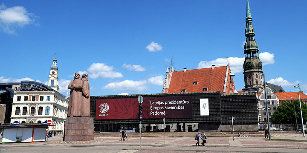 Ēkas sliktā stāvokļa dēļ Okupācijas muzeju Strēlnieku laukumā šovasar neatvērs