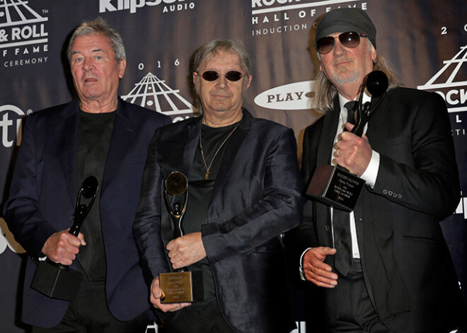 Rokenrola slavas zāli papildina "N.W.A" un "Deep Purple"