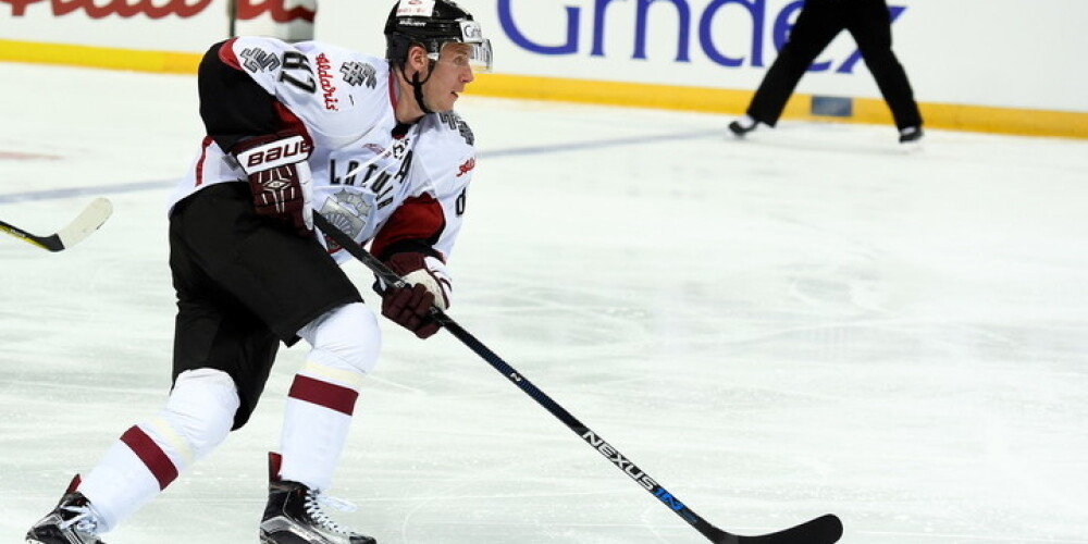 Zināms Latvijas hokeja izlases sastāvs otrajam mačam pret Baltkrieviju; savainotais Meija nespēlēs