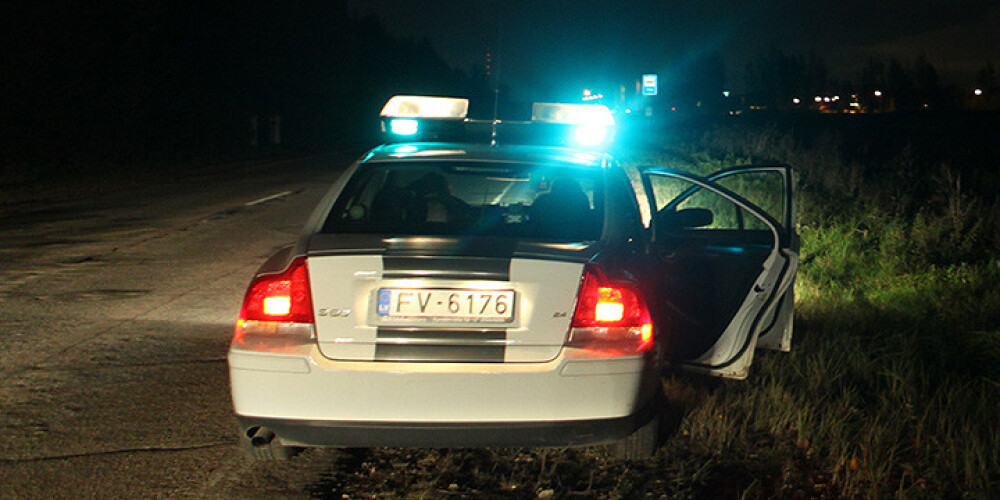 Krimuldas novadā automašīna nāvējoši traumē gājēju un pamet notikuma vietu