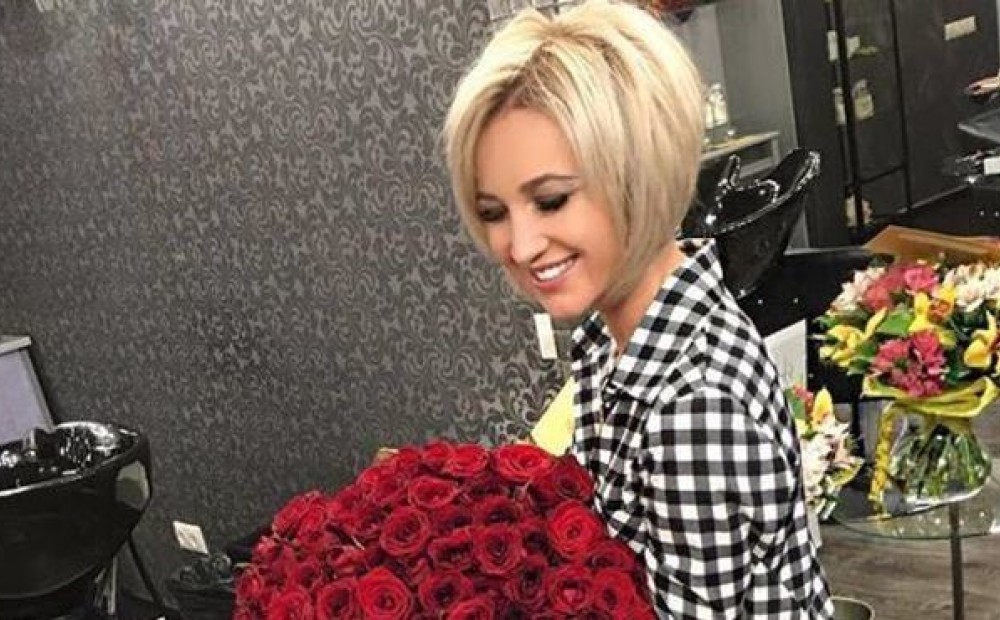 Новый образ запись. Боб каре Бузова. Ольга Бузова с короткими волосами. Ольга Бузова с короткой стрижкой. Ольга Бузова Боб каре. Новый образ запись. Боб каре Бузова. Ольга Бузова с короткими волосами. Ольга Бузова с короткой стрижкой. Ольга Бузова Боб каре.