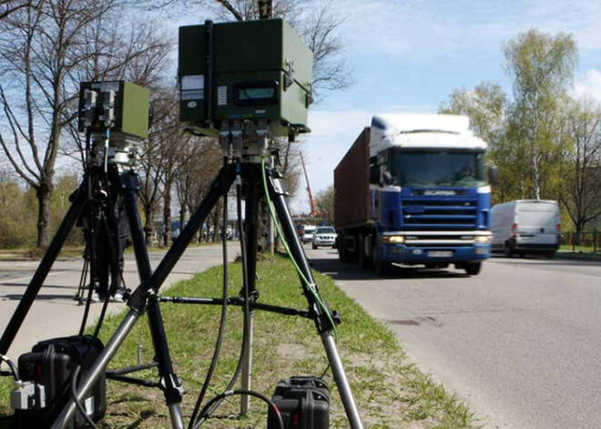 Policija uz jaunajiem pārvietojamiem fotoradriem cer jau šoruden