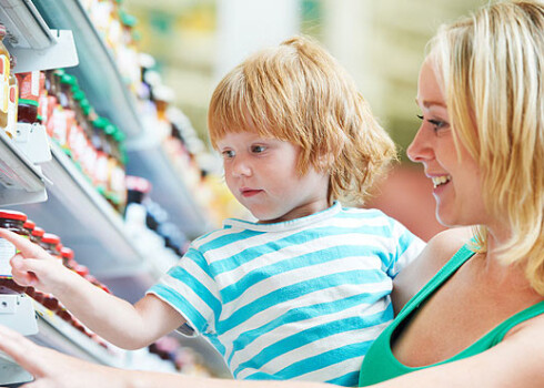 Lai bērns spētu palīdzēt ģimenes budžeta plānošanā, vispirms jāiemācās atšķirt jēdzienus “vēlmes” un “vajadzības”.