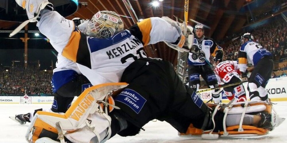 Latvijas hokeja izlasei pievienojas Šveicē lielisku sezonu aizvadījušais vārtsargs Merzļikins