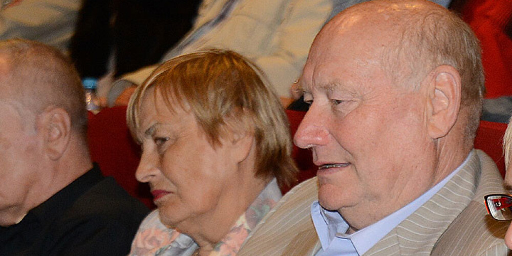 Latviešu basketbola leģenda Jānis Zeltiņš ar kundzi Laimu nosvinējis 55 gadu kāzu jubileju