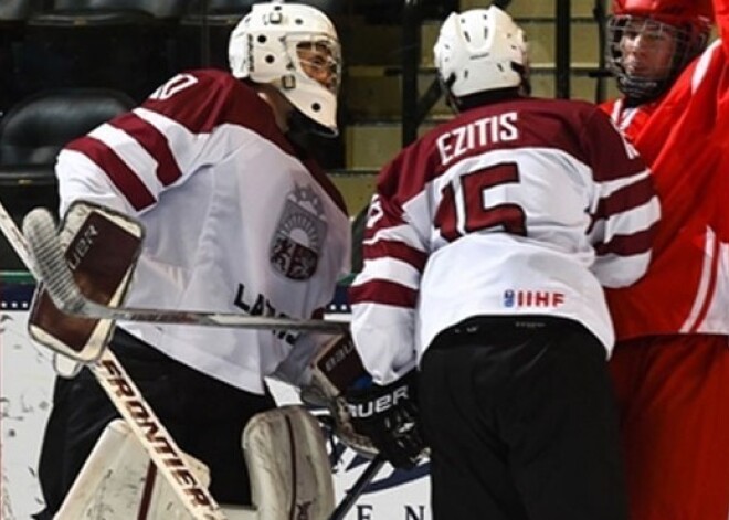 Latvijas U-18 hokejistiem zaudējums otrajā cīņā par vietas saglabāšanu pasaules čempionāta elites divīzijā