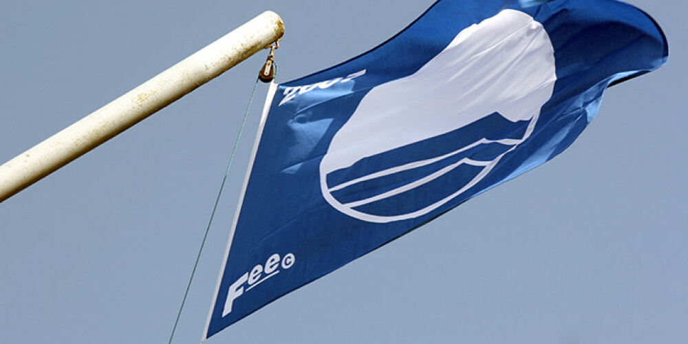 Zilo karogu šogad varēs pacelt 17 peldvietas un divas jahtu ostas