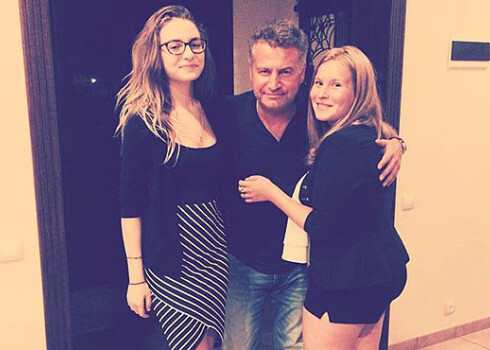 Дети Агутина живут в разных частях света: старшая Полина во Франции, младшая Елизавета — в США