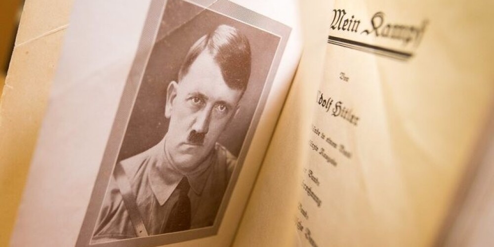 Hitlera "Mein Kampf" Bavārijā varētu nonākt skolu solos
