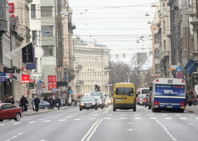 Plaši remontdarbi uz ilgu laiku apgrūtinās satiksmi Rīgas centrā