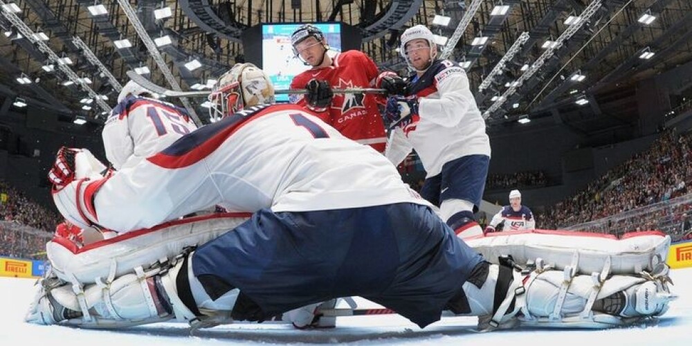 Kanādas hokejisti pasaules čempionu titula aizstāvēšanu sāk ar uzvaru pār ASV izlasi