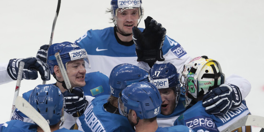 Kazahstānas hokejisti bullīšos negaidīti uzvar Šveici