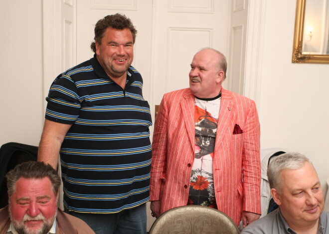 Miljonāra Raimonda Gerkena un uzņēmēja Jāņa Mottes dzimšanas dienas svinības