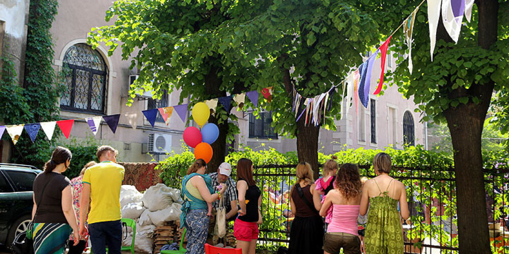 Ikviens apmeklētājs varēs piedalīties Miera ielas iepazīšanas spēlē ”Krustām/šķērsām” un saņemt vērtīgas balvas no Miera ielas.