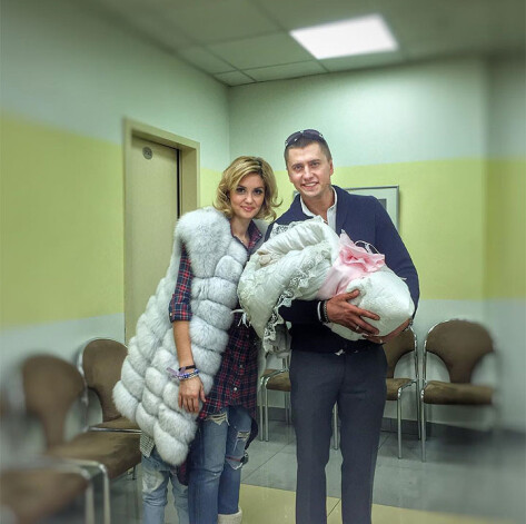 3 марта 2016 года Муцениеце и Прилучный стали родителями во второй раз! У них родилась девочка, которую назвали Мией