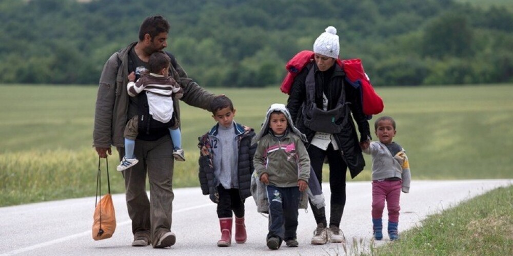 Vācija bēgļu atbalstam grasās atvēlēt teju 100 miljardus eiro