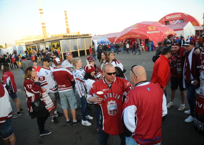 Latvijas hokeja fani pasaules čempionātā Maskavā uzvedušies ļoti prātīgi