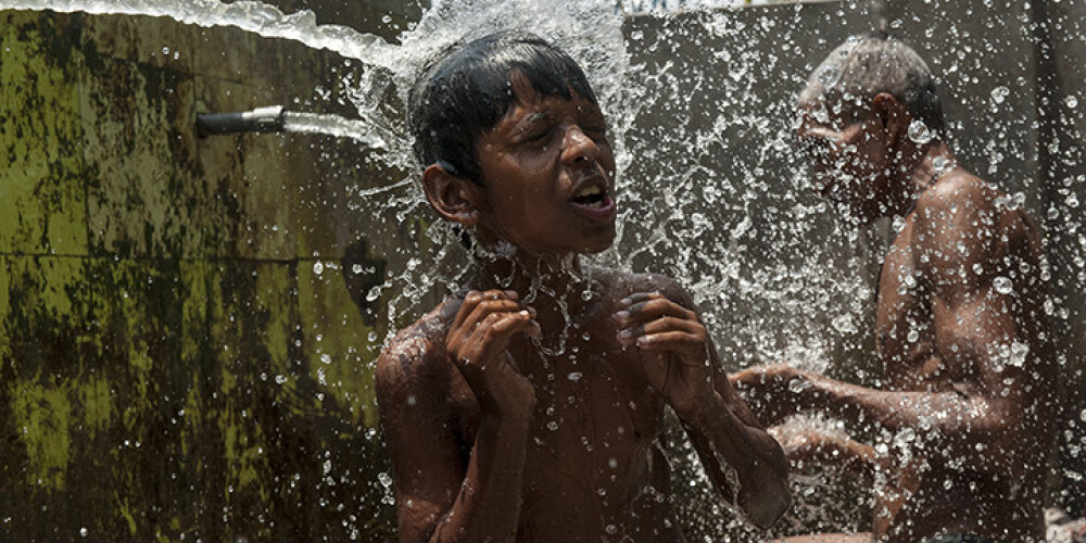 Indijā pamatīga svelme, ar 51 grādu pārspēts nacionālais karstuma rekords
