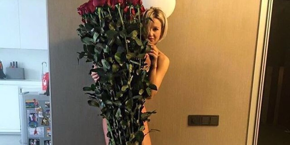 Обнаженная Ольга Бузова шокировала снимком с букетом роз от мужа