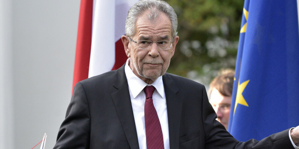 Austrijas prezidenta vēlēšanās uzvarējis "zaļo" kandidāts Bellens