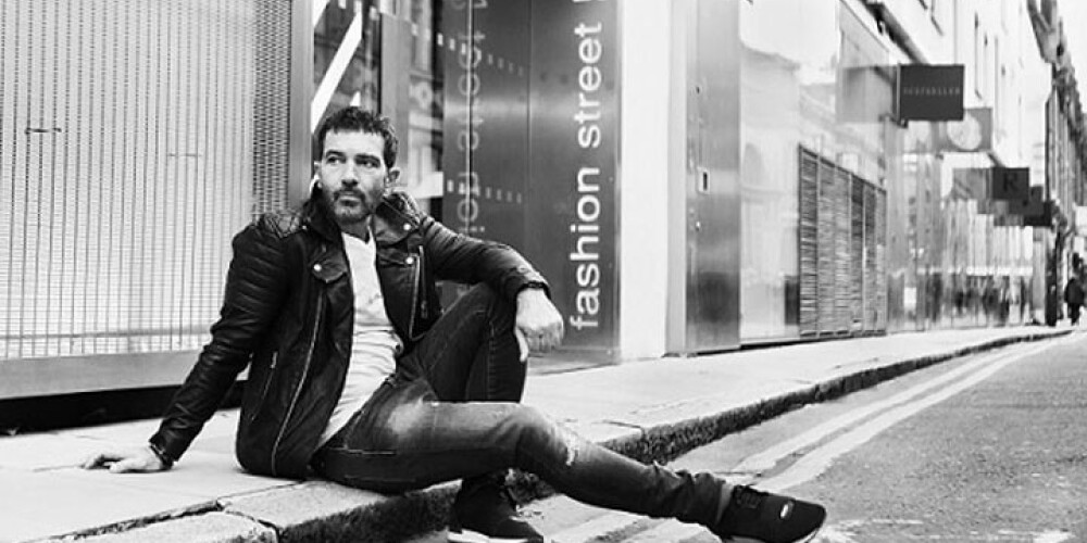 Kolekcijā ietilpst 30 vīriešu apģērba gabali.