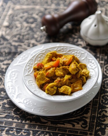 Пикантное куриное карри с овощами