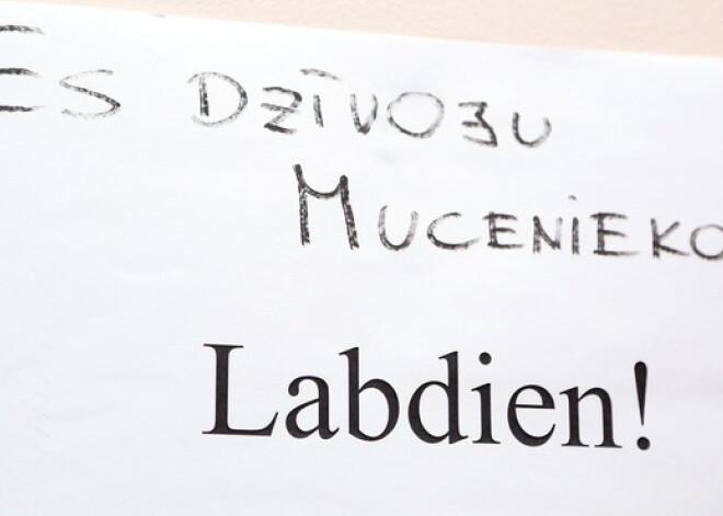 Muceniekos joprojām mitinās 15 bēgļi, kuriem būtu jādodas tālāk dzīvē