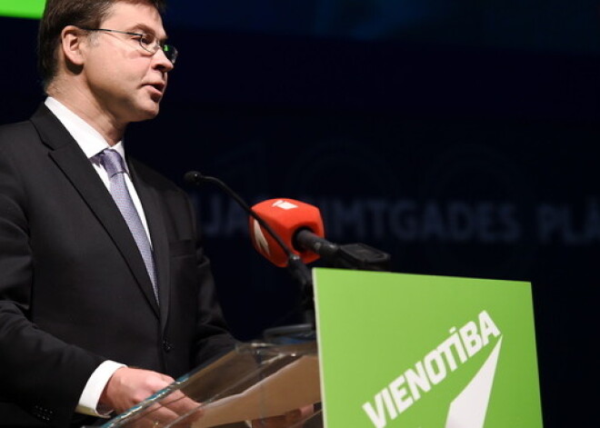 Eirokomisārs Dombrovskis: "Šobrīd dzīve pārbauda "Vienotības" stiprumu un briedumu"