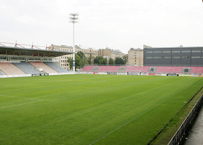 "Skonto" stadiona ģērbtuvēs sirojuši garnadži - apzagti igauņu futbolisti