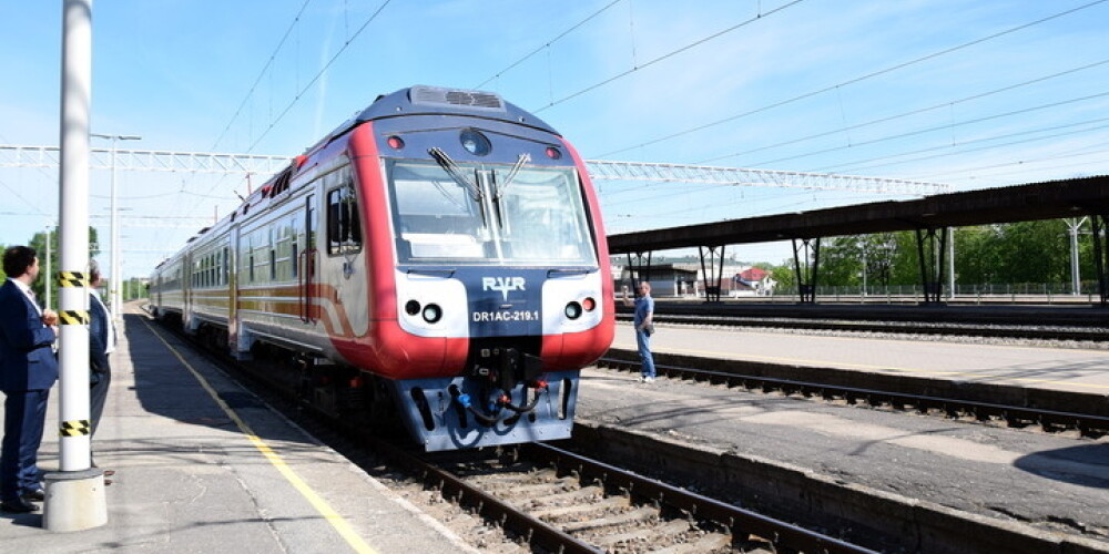 "Latvijas dzelzceļš" aicina seniorus uz informatīvu pasākumu un bezmaksas eksprespārbaudi